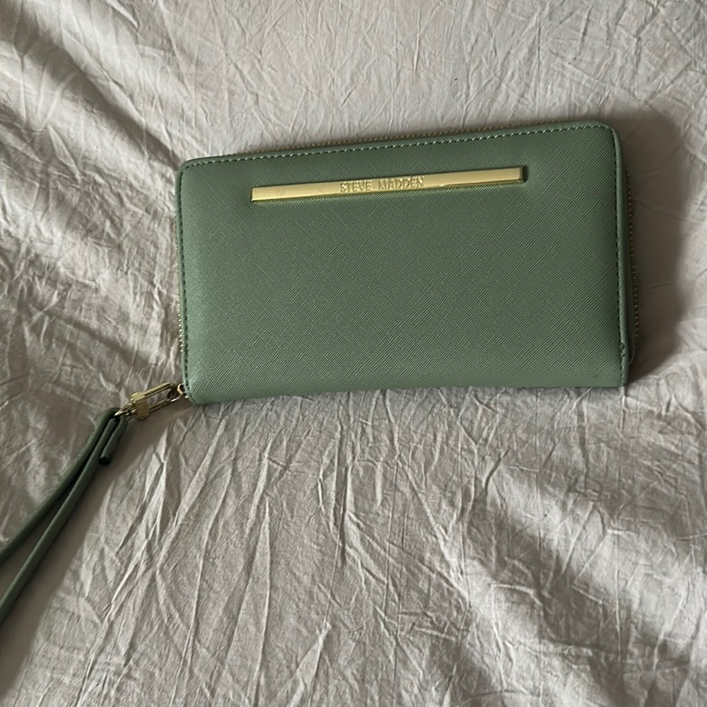 Steve Madden Wallet/wristlet